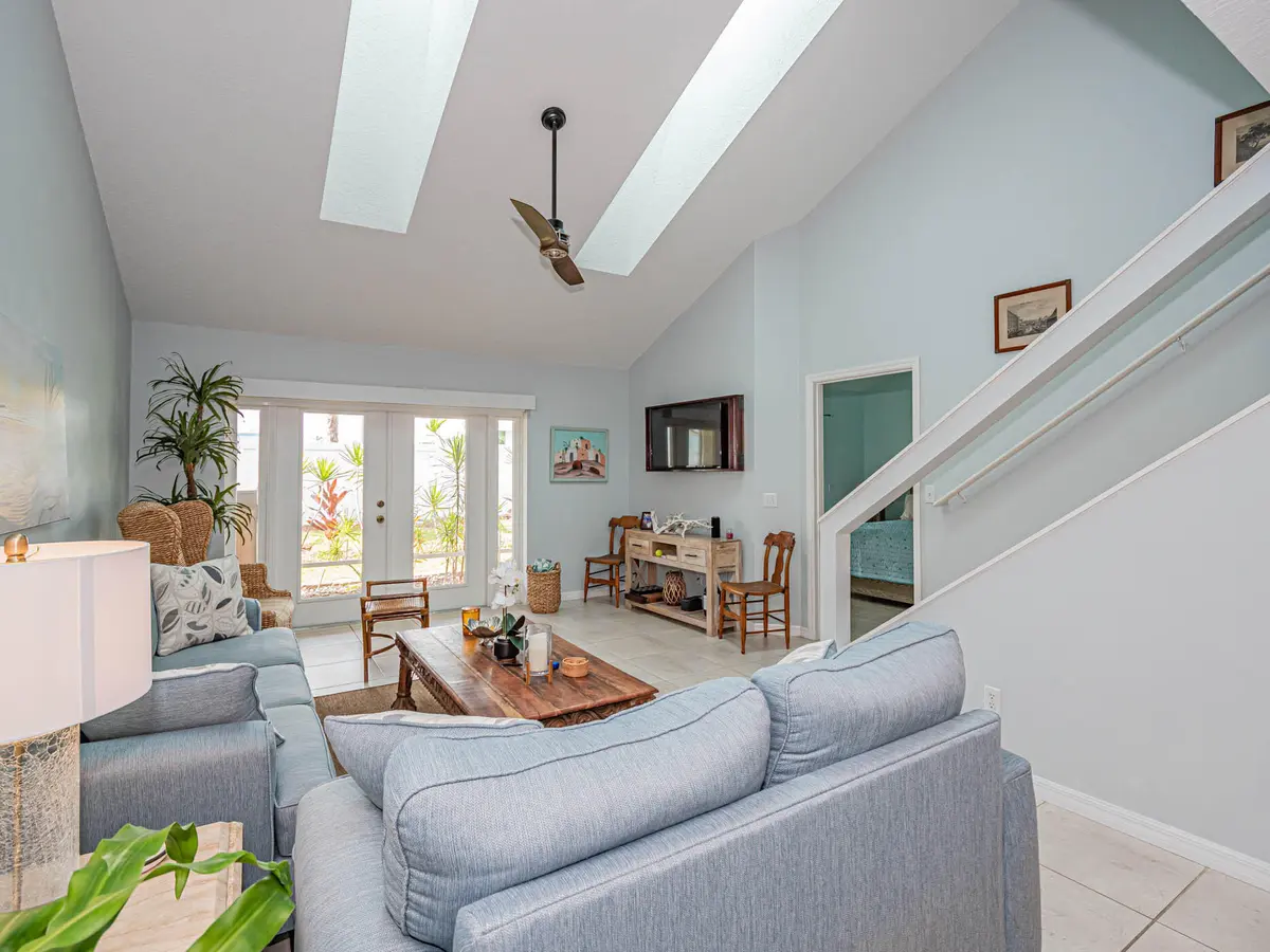 559 6TH Street, Vero Beach, FL – photo 6