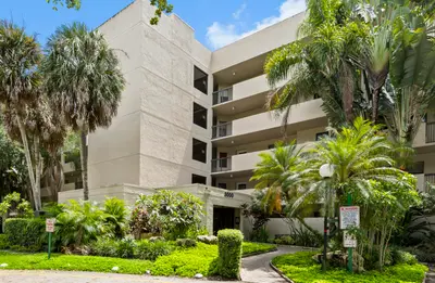 3000 NW 42nd Avenue B201, Coconut Creek – leased