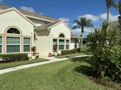 1827 Aynsley Way 4, Vero Beach – Condominium for sale
