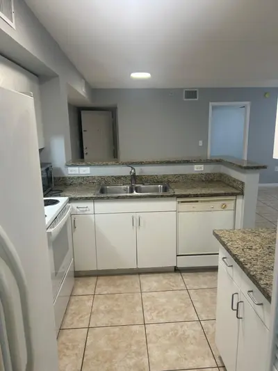 4820 N STATE ROAD 7 10103, Coconut Creek – Condominium for rent