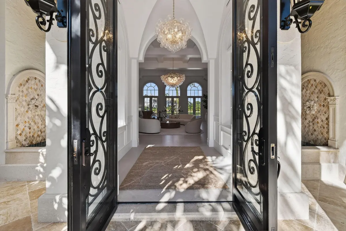 Entrance at 107 Schooner Lane, Jupiter