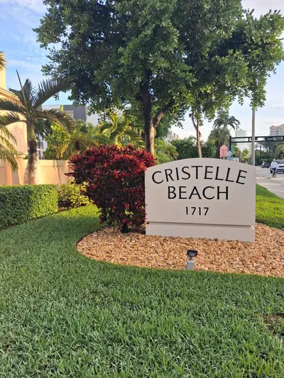 1717 S Ocean Boulevard 21, Pompano Beach – Townhouse for sale
