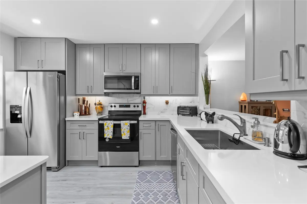 Photo 4 at 3063 N PALM AIRE Drive 3063, Pompano Beach