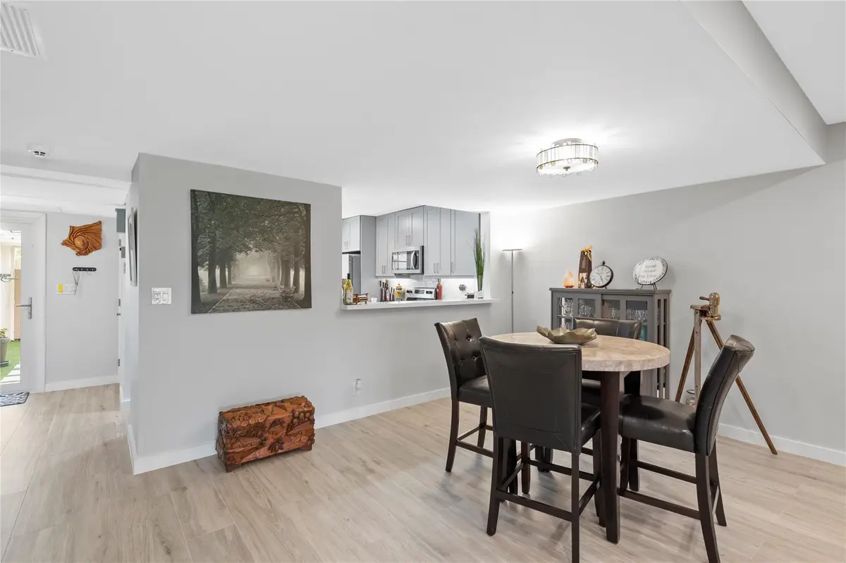 Photo 8 at 3063 N PALM AIRE Drive 3063, Pompano Beach