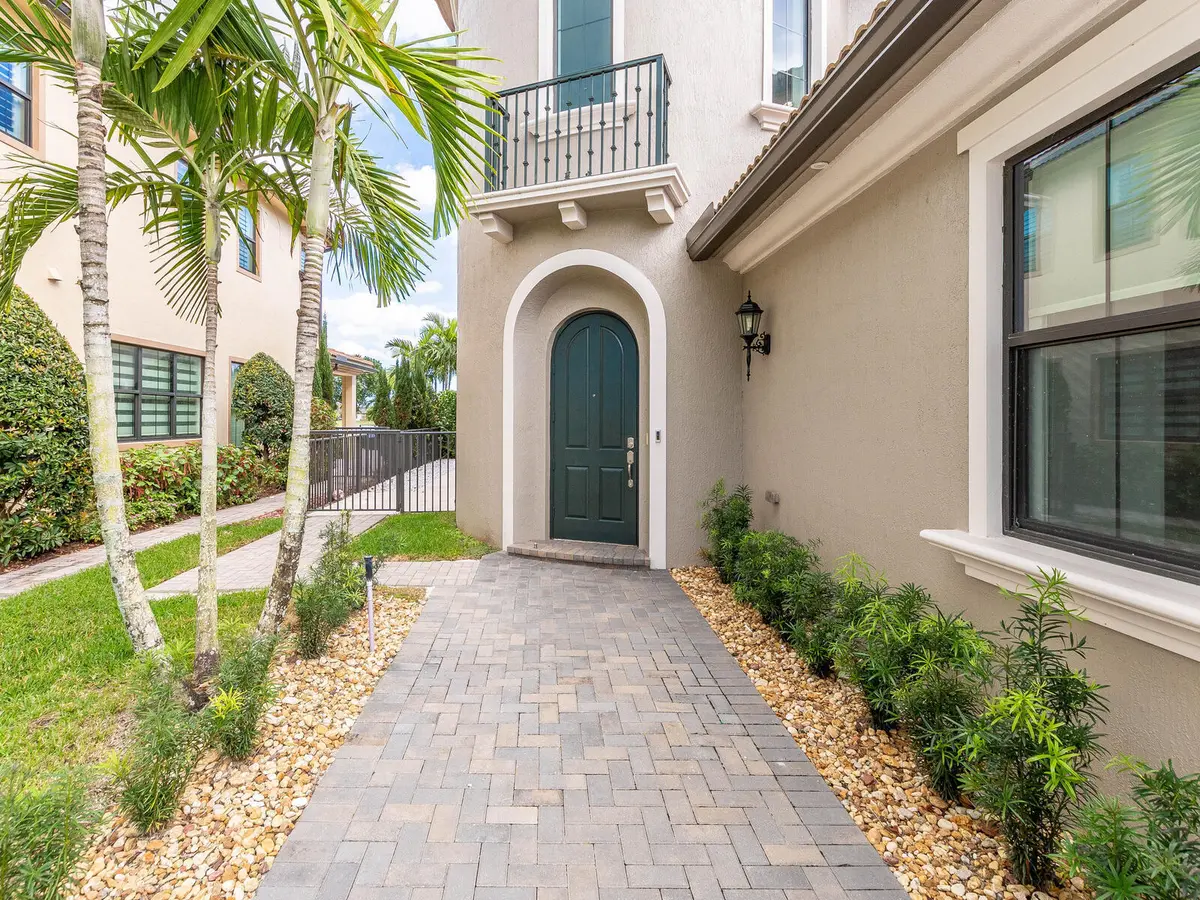 9040 Watercrest Cir W Parkland FL 33076 at 9040 Watercrest Circle, Parkland