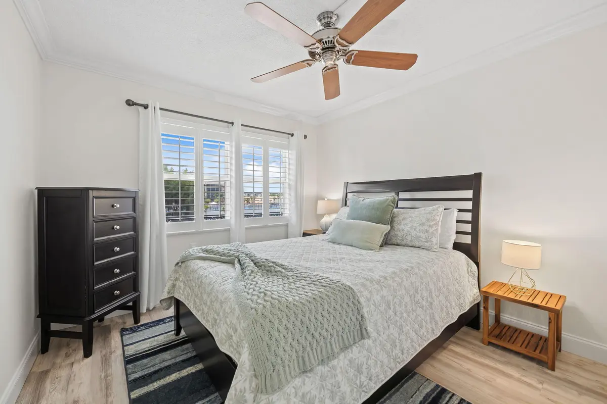 guest bedroom at 2871 N OCEAN Boulevard D210, Boca Raton