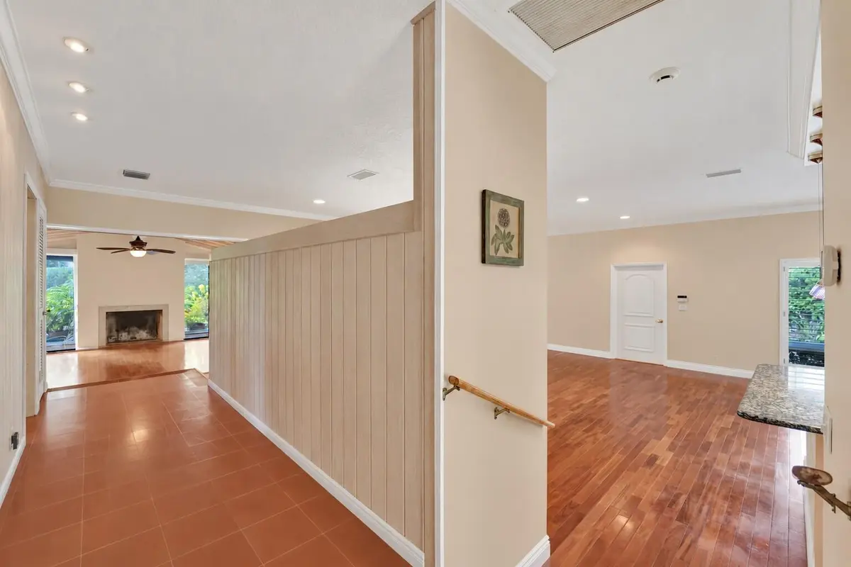 Hallway at 2001 Intracoastal Drive, Fort Lauderdale