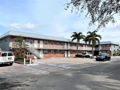 853 SE 4TH Court Apt 14, Deerfield Beach – Apartment for rent
