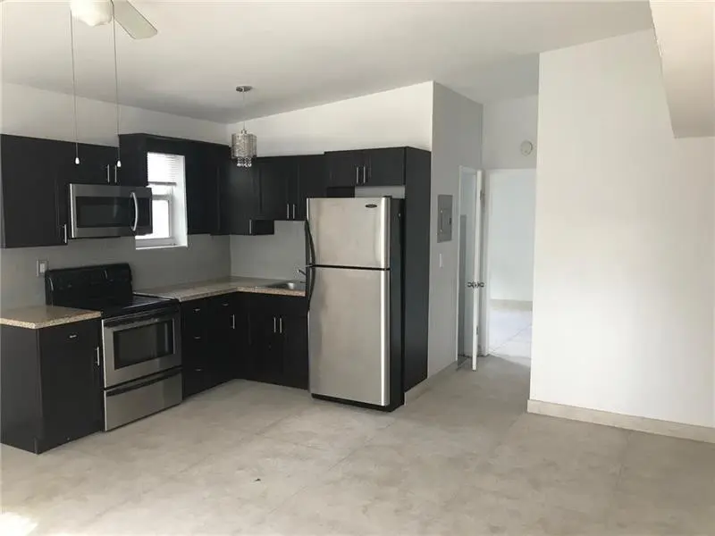 Photo 1 at 725 S 20TH Avenue 1, Hollywood