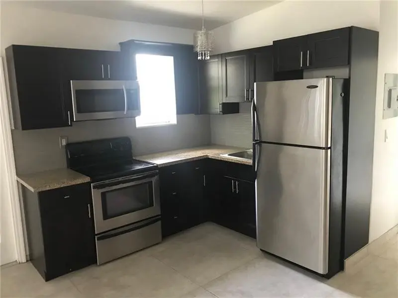 Photo 3 at 725 S 20TH Avenue 1, Hollywood