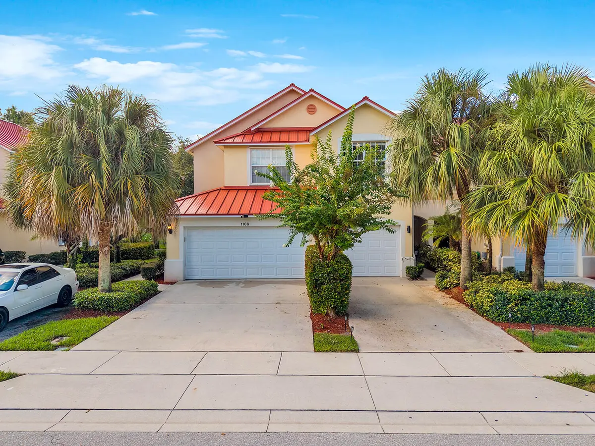 Front View at 1106 Pinewood Lake Court, Greenacres
