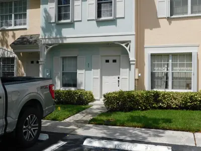 50 Simonton Circle, Weston – Single Family Residence for sale