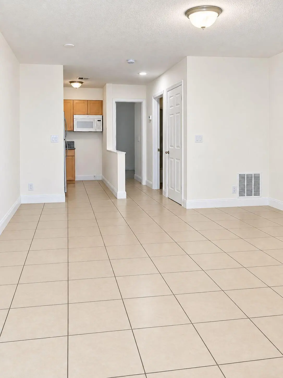 3640 NE 1st Avenue 2, Oakland Park, FL – photo 5