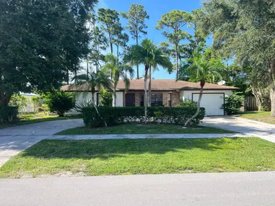 1492 SCOTTSDALE Road, West Palm Beach – Single Family Residence for rent