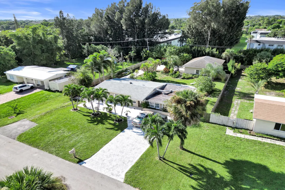 3127 Carol Avenue, Palm Springs, FL – photo 5