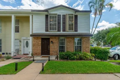 1626 BRIER PATCH Trail, Wellington – Townhouse for rent