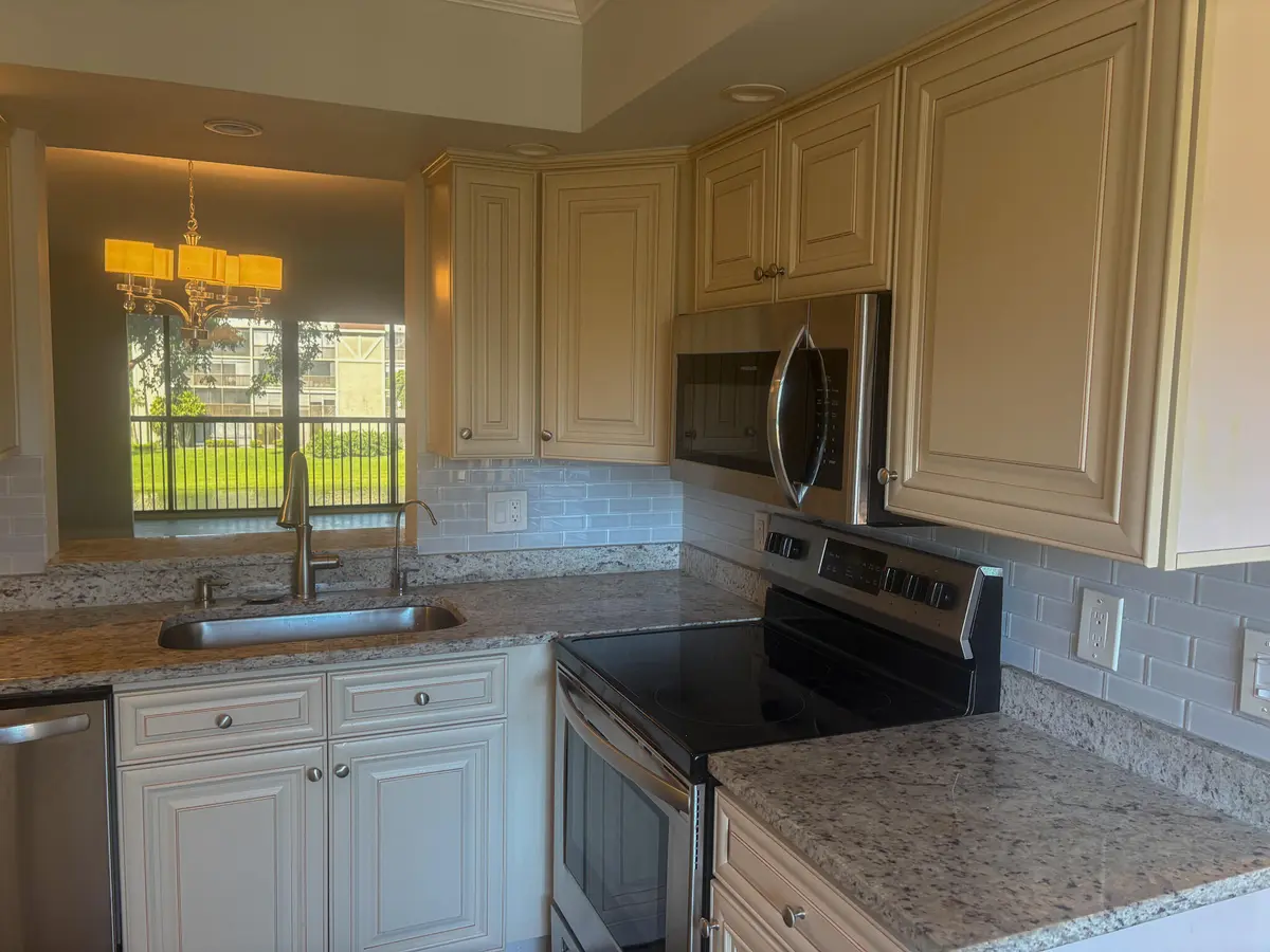 IMG_5024 at 6515 KENSINGTON Lane 304, Delray Beach