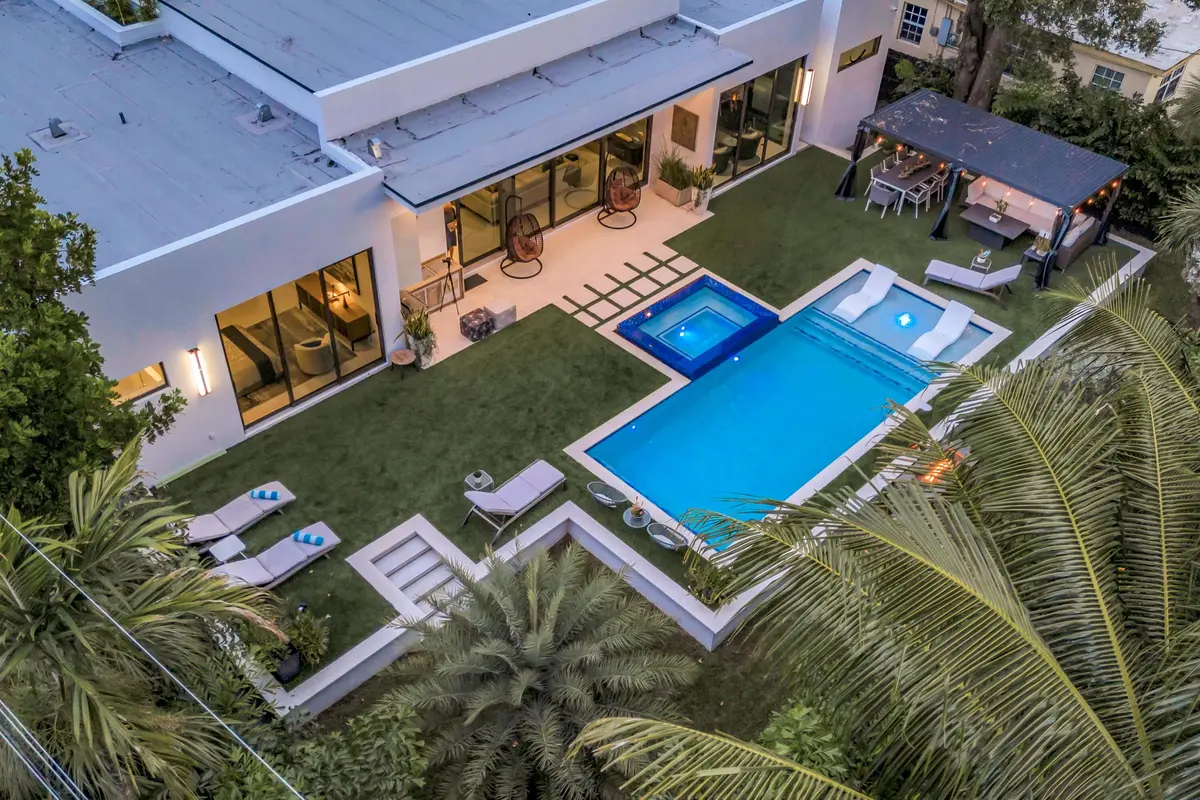 215 NE 28TH CT--1 (4) at 215 NE 28TH Court, Wilton Manors