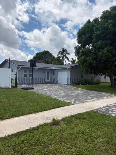 8250 SW 8TH Court, North Lauderdale – leased