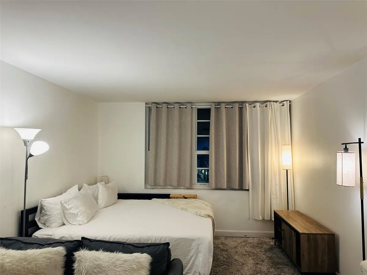 Photo 3 at 100 Lincoln Road 411A, Miami Beach