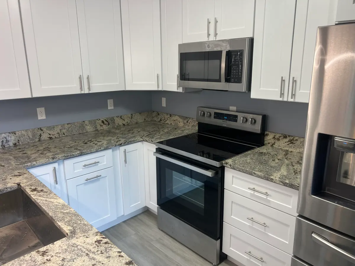 Kitchen at 406 BUTTONWOOD Lane, Boynton Beach