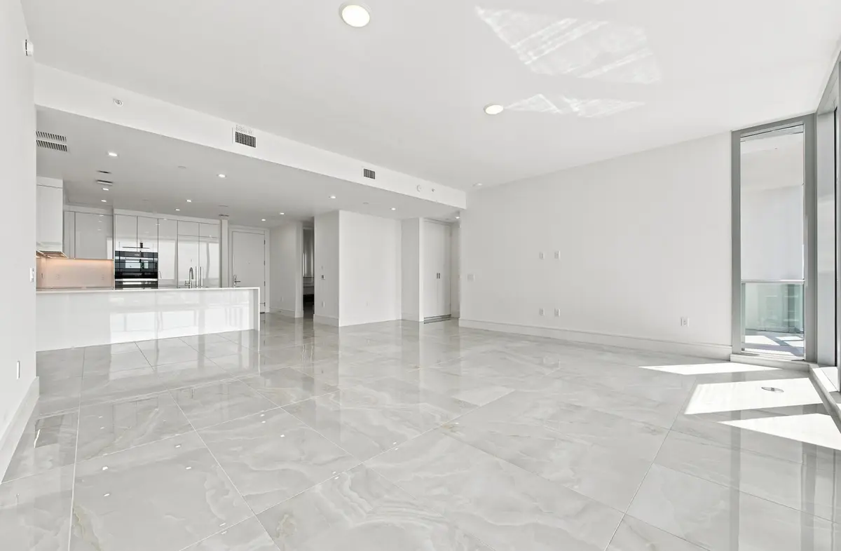19__dsc4630 at 220 Lake Shore Drive 1407, Lake Park