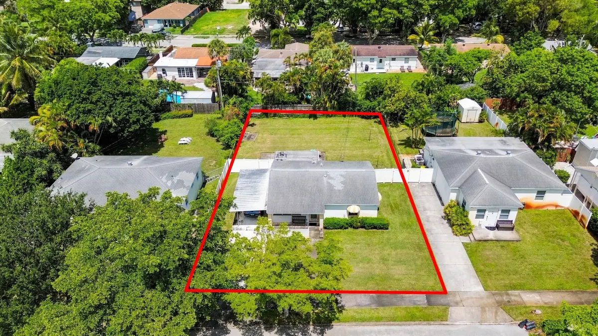 933 Upland Rd - Pineapple Park at 933 UPLAND Road, West Palm Beach