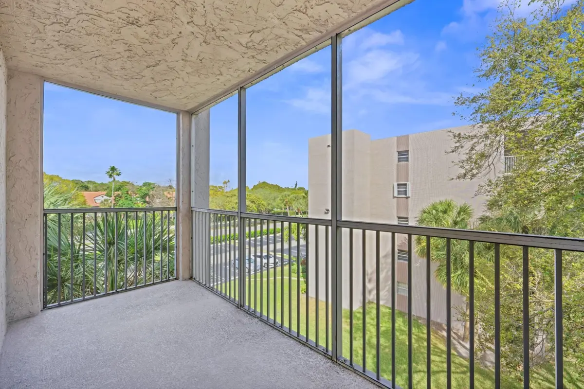 Photo 7 at 8735 RAMBLEWOOD Drive 409, Coral Springs