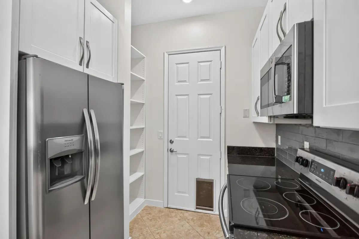Big pantry at 11 NE 20th Avenue, Pompano Beach