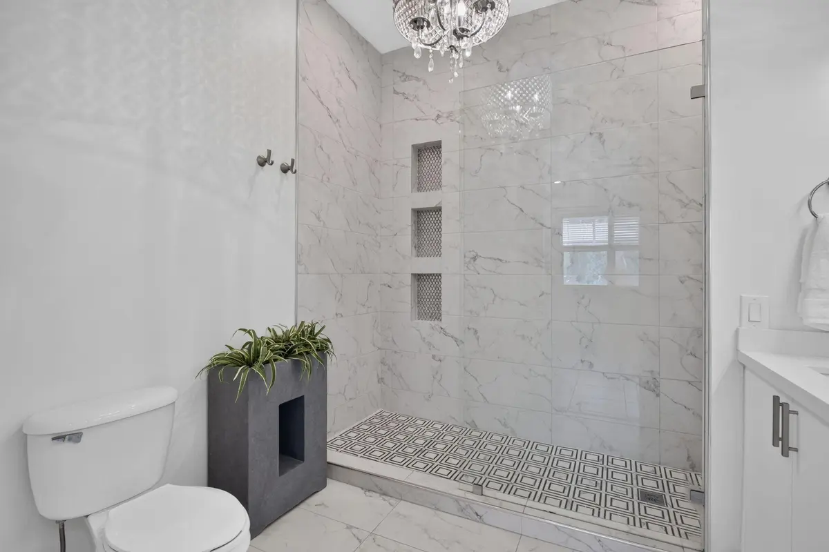 Primary bath at 11 NE 20th Avenue, Pompano Beach