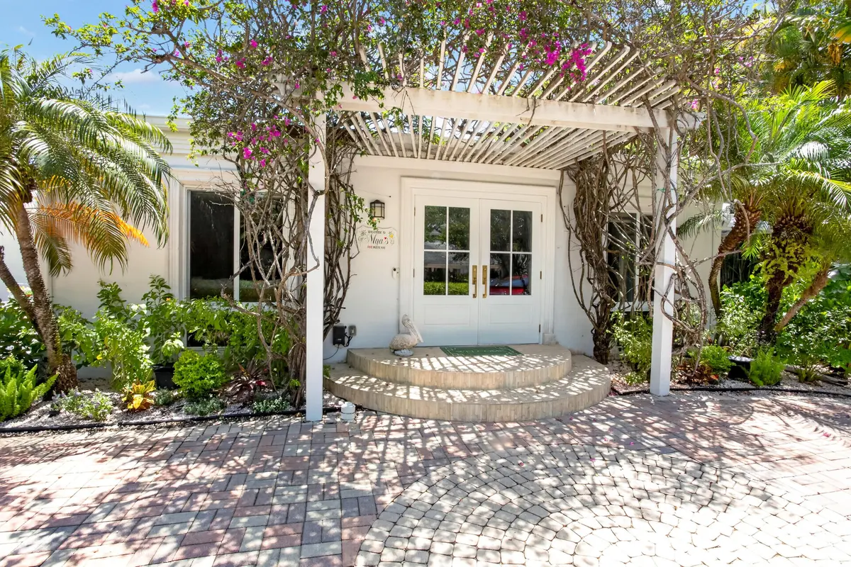691A7927 at 714 S Atlantic Drive, Lantana