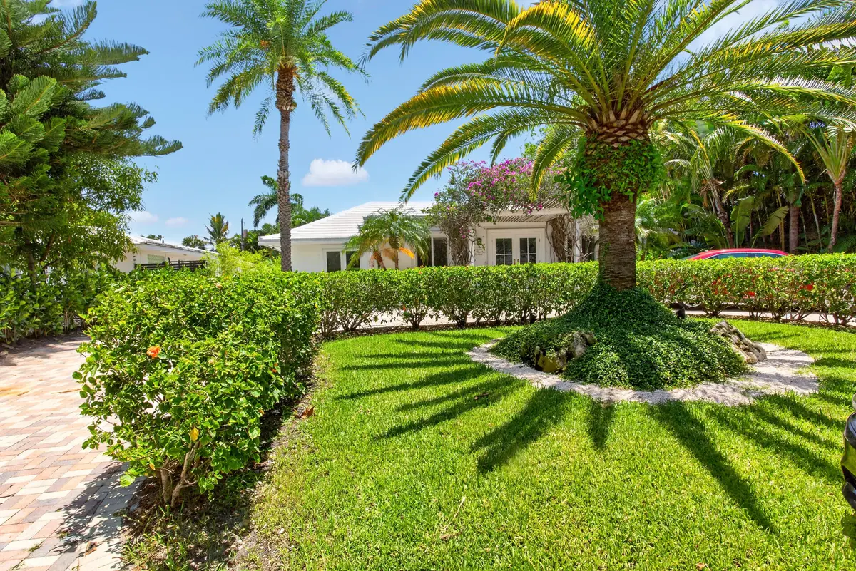 691A7951 at 714 S Atlantic Drive, Lantana