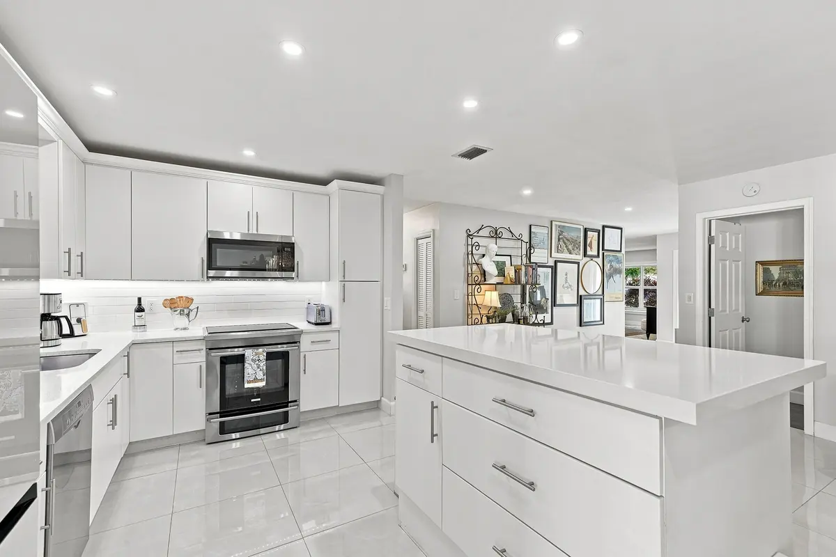 14_kitchen at 1541 NW 64TH Avenue, Margate