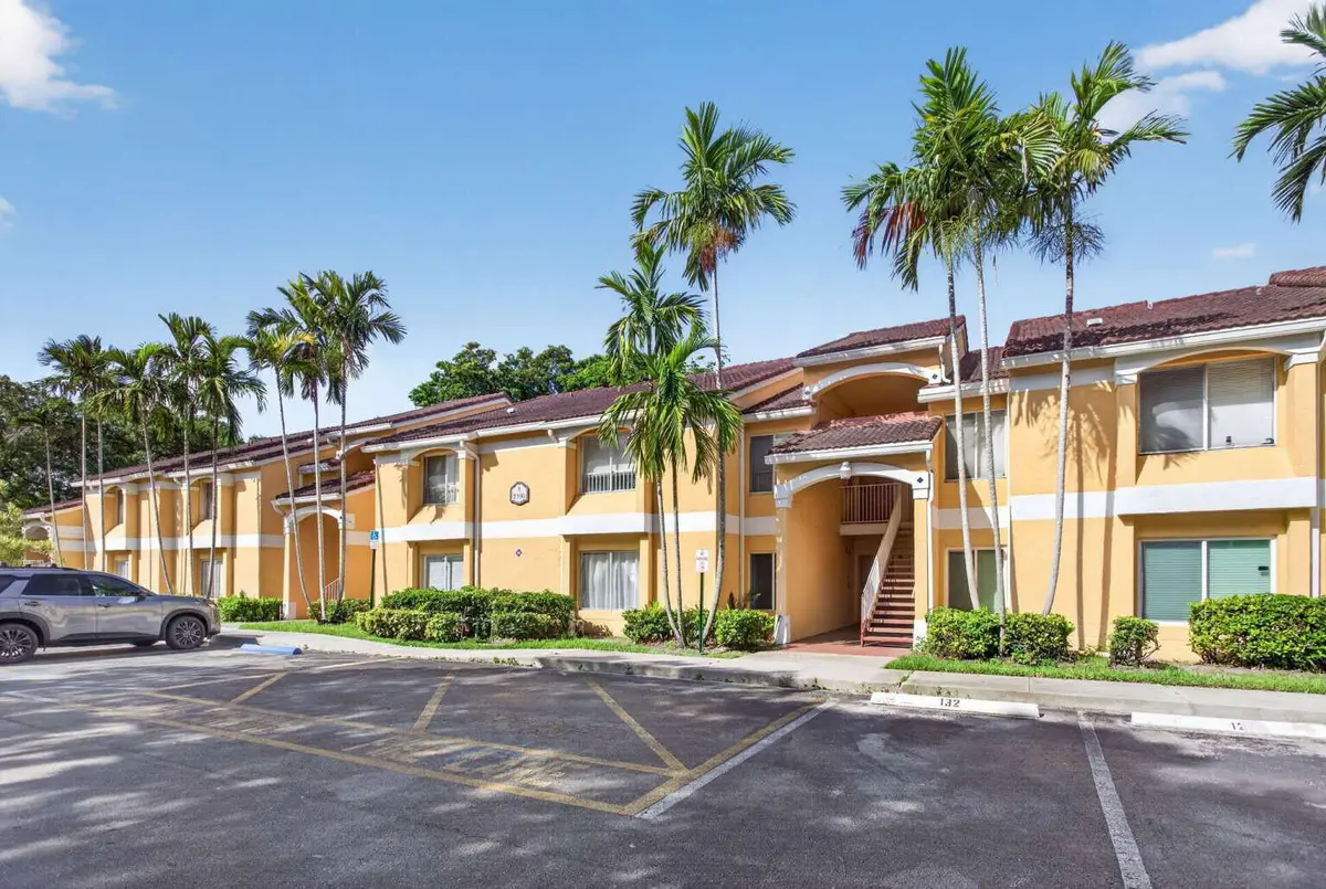 Billa.1 at 2300 NW 33RD Street 904, Oakland Park