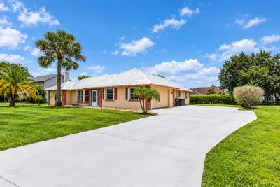 1934 SE TICKRIDGE Road, Port St. Lucie – Single Family Residence for sale