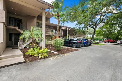 9503 NW 2ND Place 3-B, Coral Springs – Condominium for sale