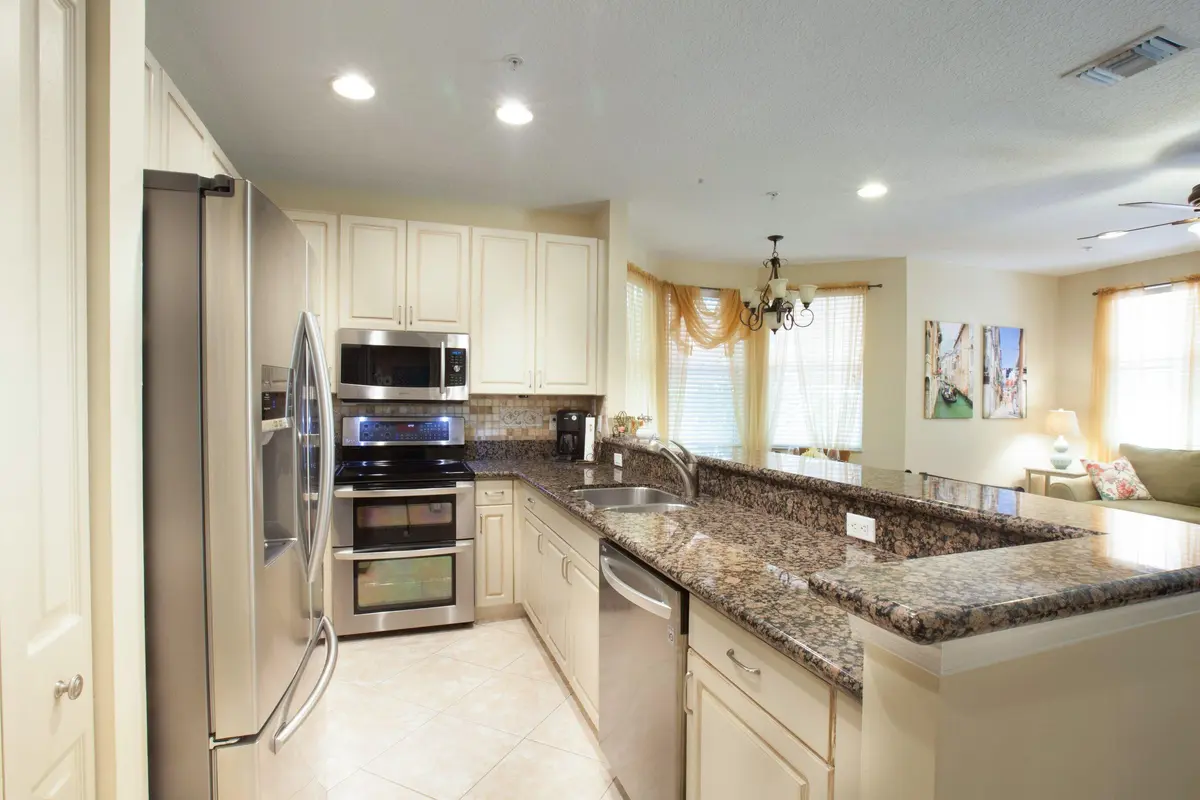 Kitchen at 1264 VIA DE FOSSI, Boynton Beach