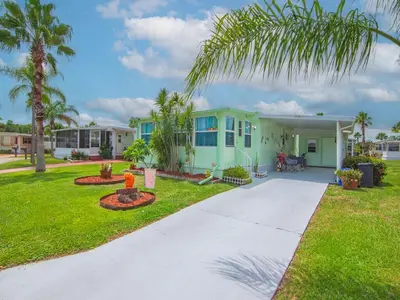 9 Kassaba Lane, Port St. Lucie – Manufactured Home for sale