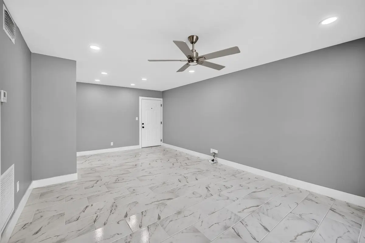 7-web-or-mls-699A0967 at 3040 NE 16th Avenue 110, Oakland Park