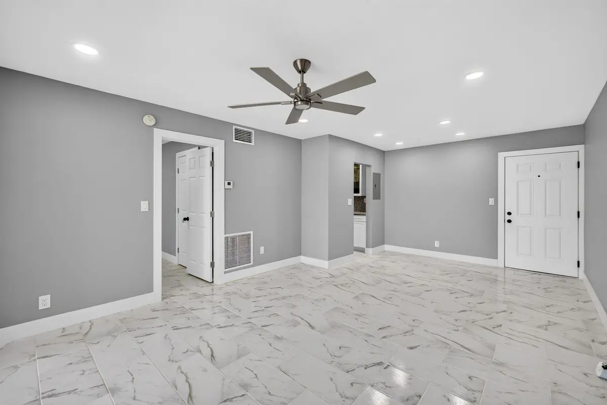 8-web-or-mls-699A0972 at 3040 NE 16th Avenue 110, Oakland Park