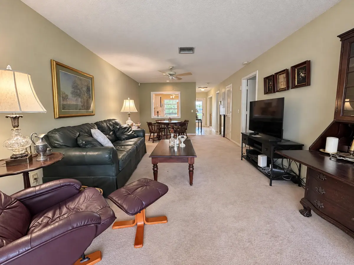 LIVINGROOM at 1121 BOXWOOD Drive 36-C, Delray Beach