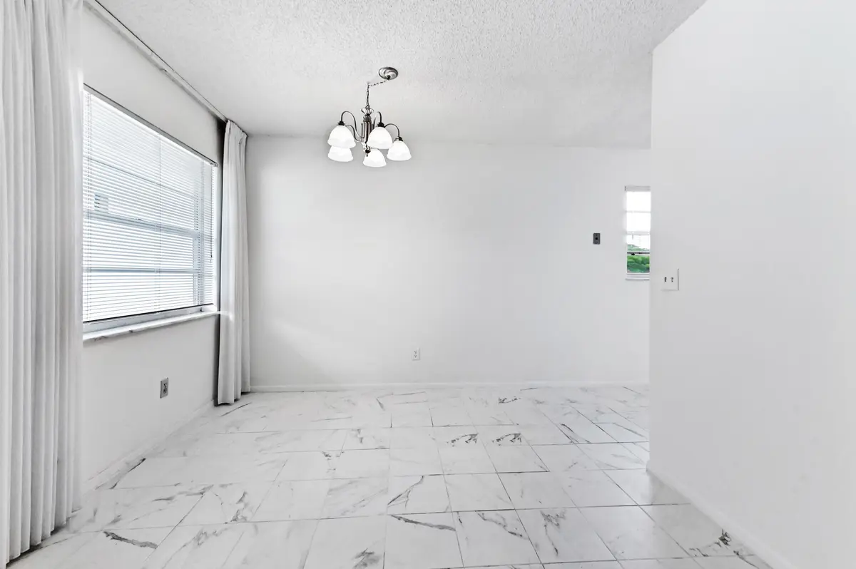 08 Dining area 01 at 1225 NW 21ST Street 17-1710, Stuart