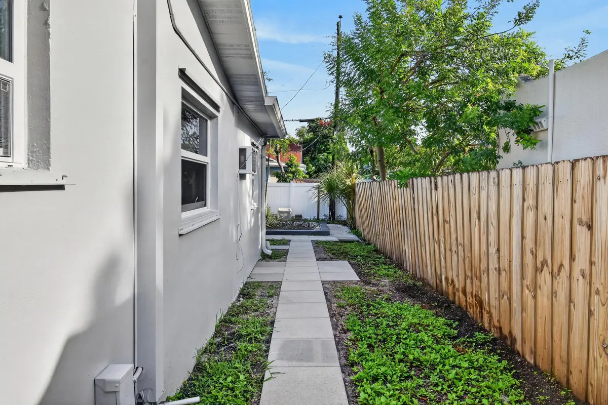 715GreenSt(16) at 715 Green Street, West Palm Beach