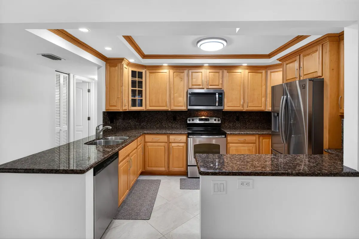 9-web-or-mls-IMG_7070 at 405 N OCEAN Boulevard 507, Pompano Beach