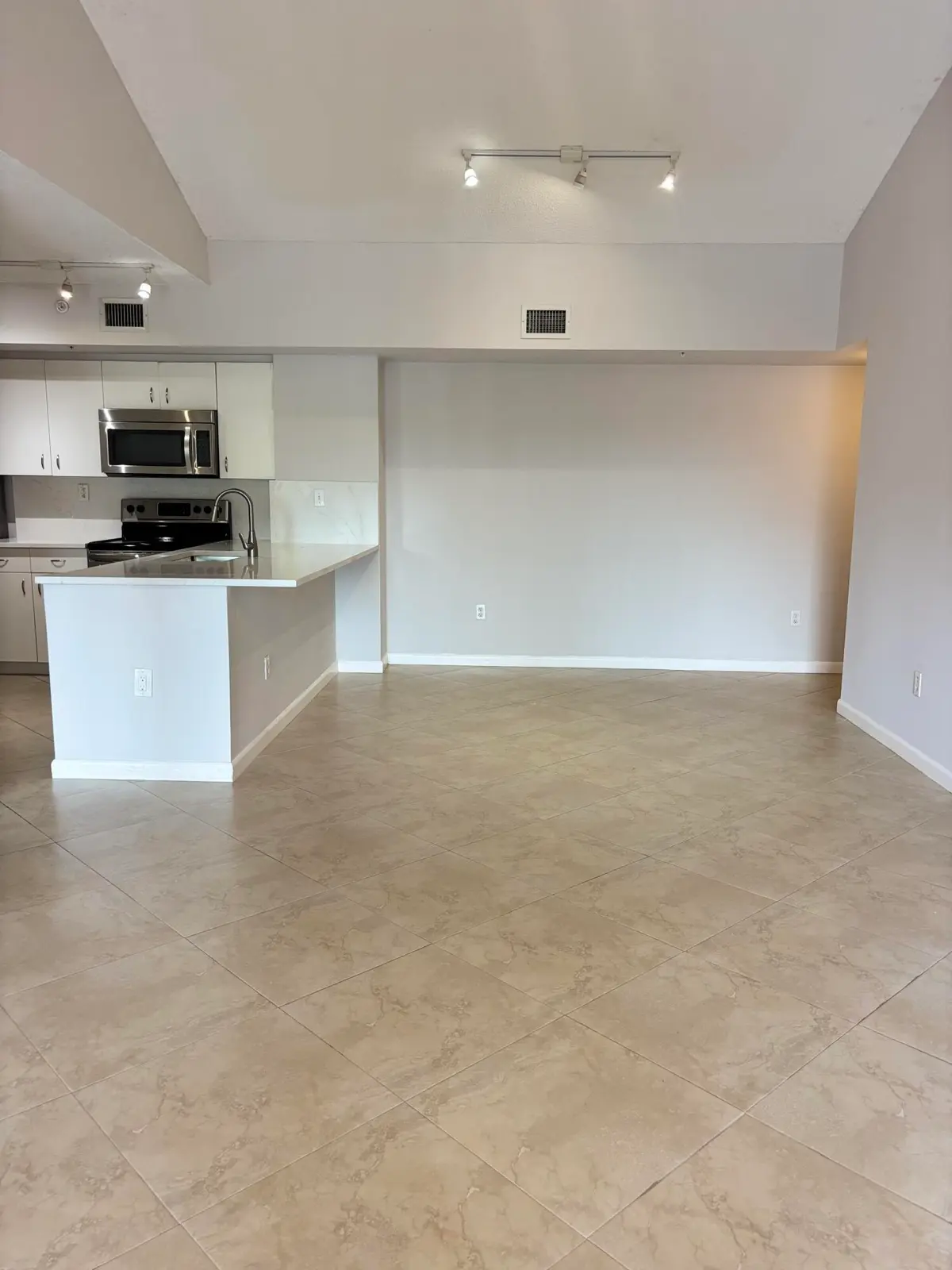 IMG_7227 at 2640 S UNIVERSITY Drive 305, Davie