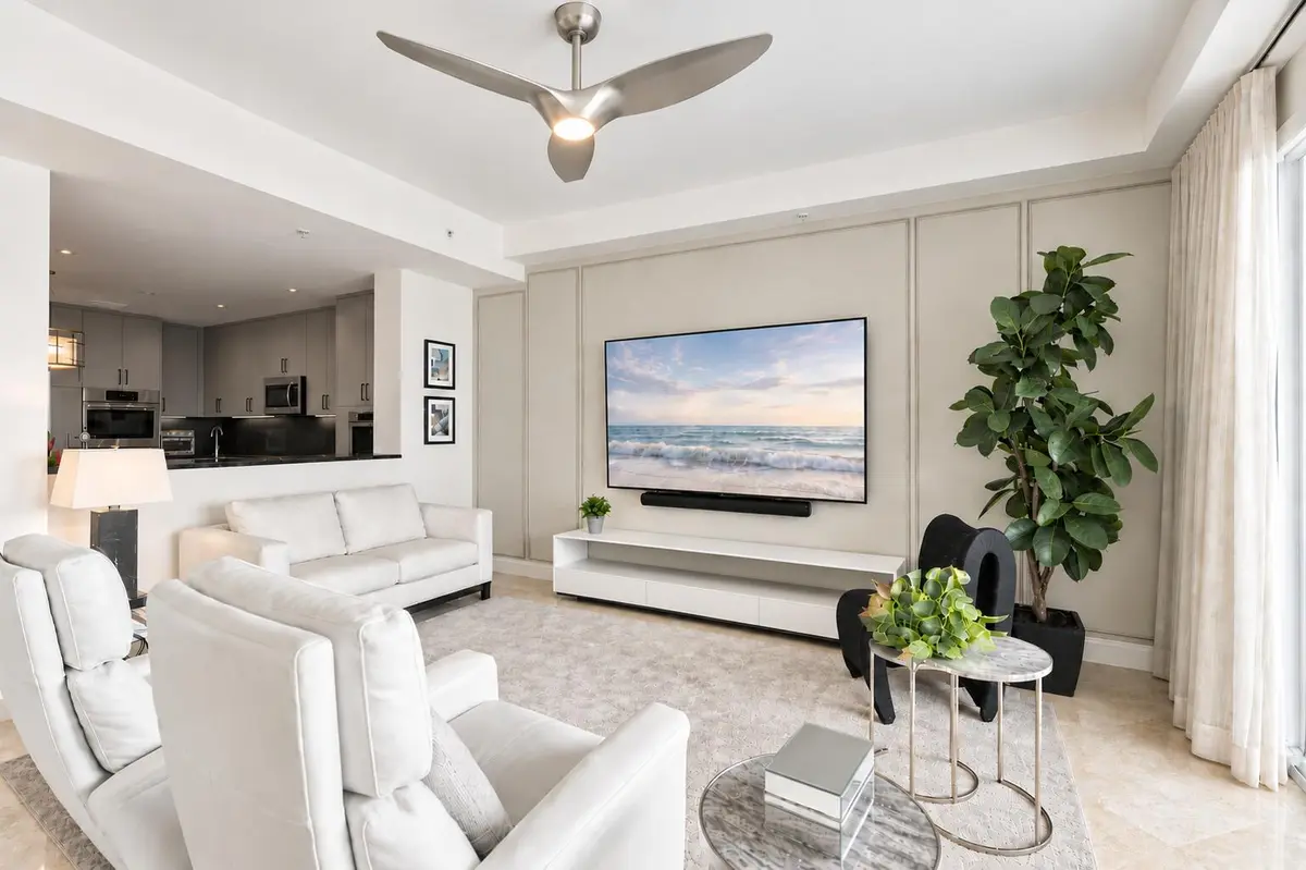 54489ad6-c9a6-49ba-b956-7774ba1b07d6 at 516 HENDRICKS Isle 2C, Fort Lauderdale