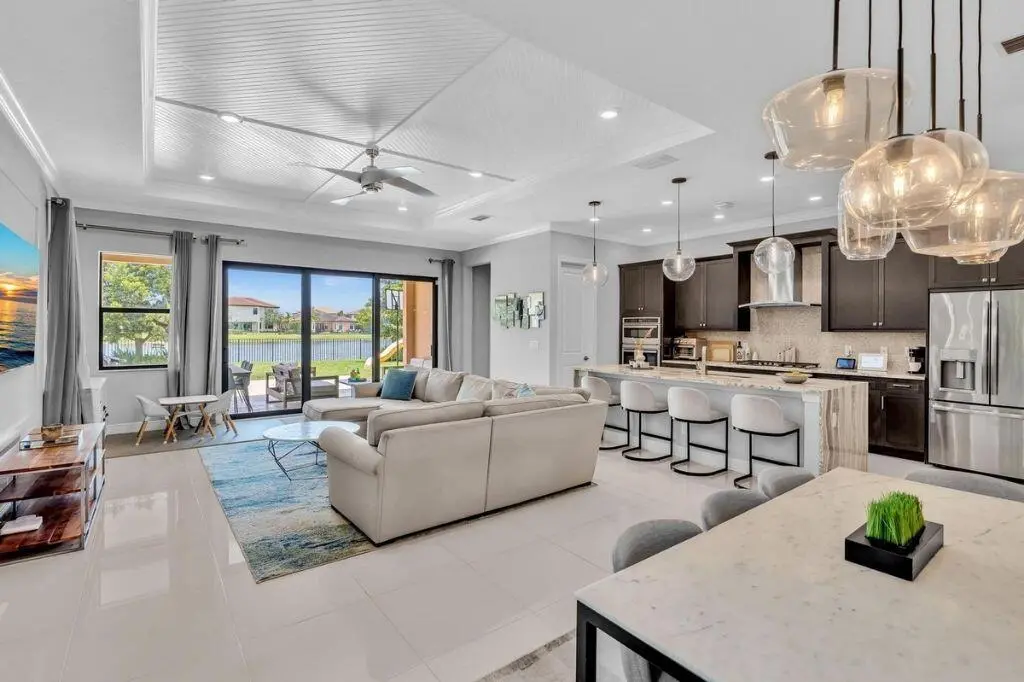 Living Room at 12143 S Baypoint Circle, Parkland