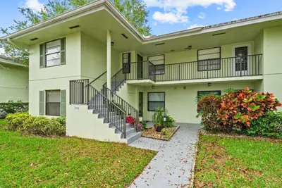 2001 Sabal Ridge Court A, Palm Beach Gardens – Condominium for rent