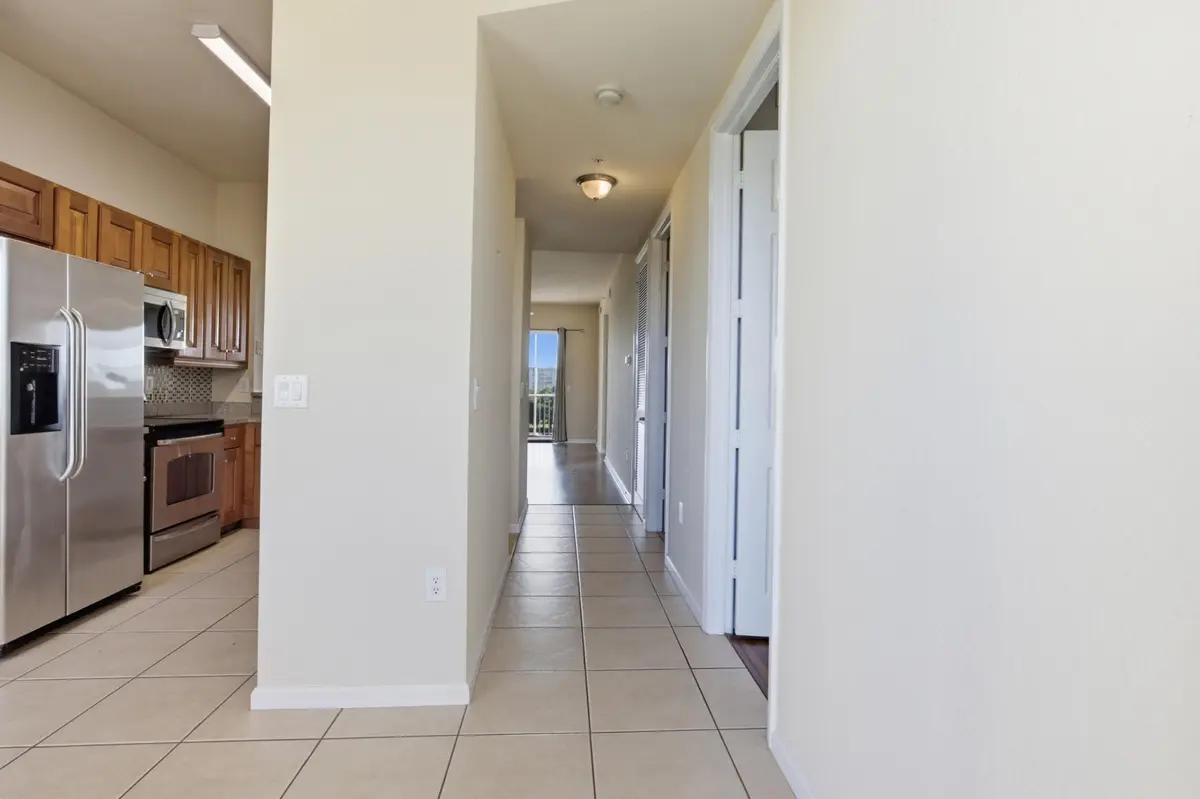 Entrance at 3500 OAKS CLUBHOUSE Drive 510, Pompano Beach