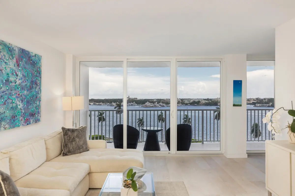 high-5 at 1801 S FLAGLER Drive 906, West Palm Beach